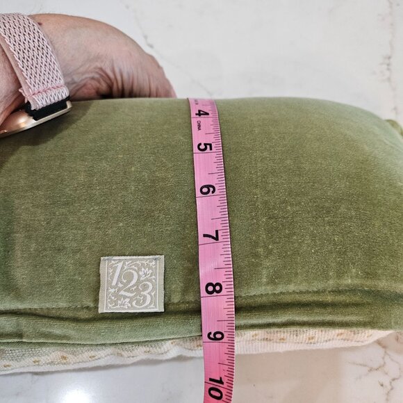 123 Creations Vintage Floral Needlepoint Lumbar Pillow Velvet - Picture 8 of 8